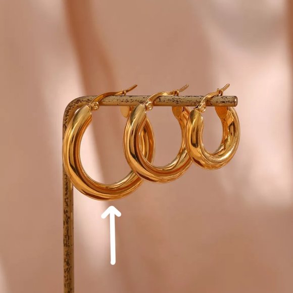 Large Chunky Classic Hoop Earrings PVD 18K Gold Plated Stainless Steel - Picture 6 of 9